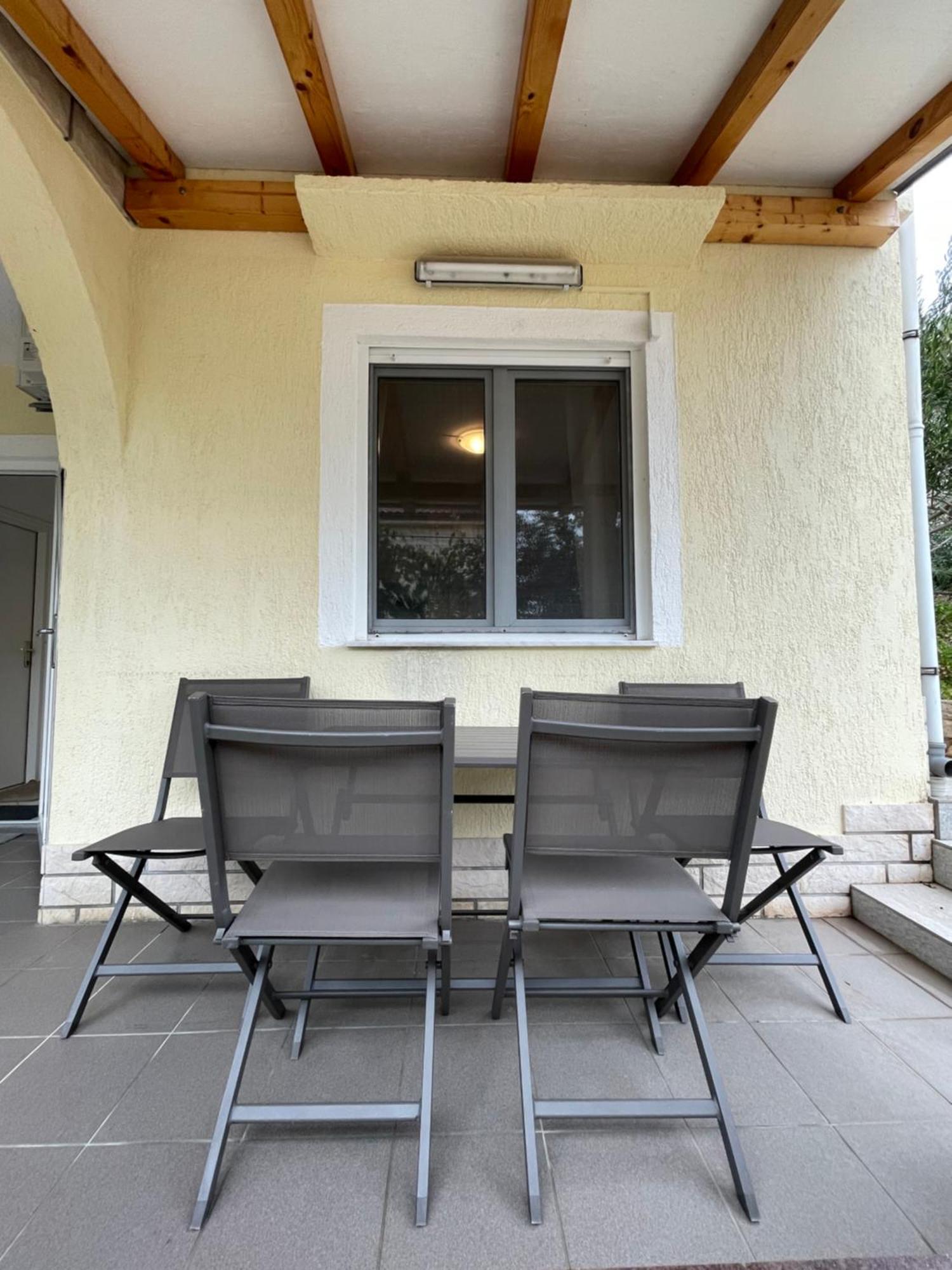 מאנדרה Apartmani Stambuk מראה חיצוני תמונה