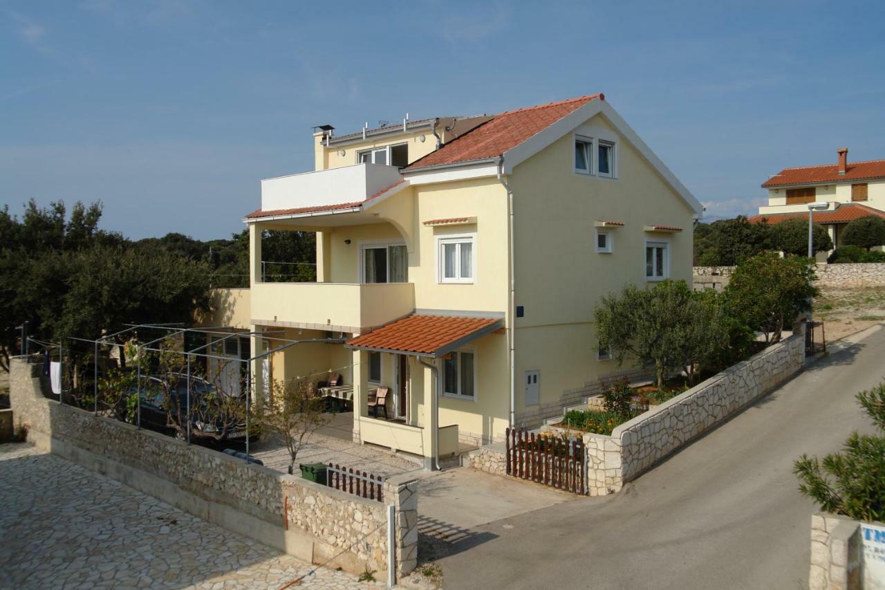 מאנדרה Apartmani Stambuk מראה חיצוני תמונה